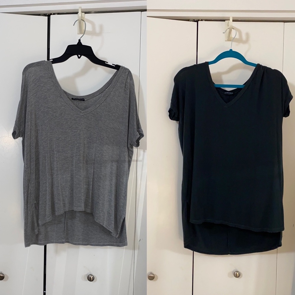 BRANDY MELVILLE BUNDLE (grey&black v necks)